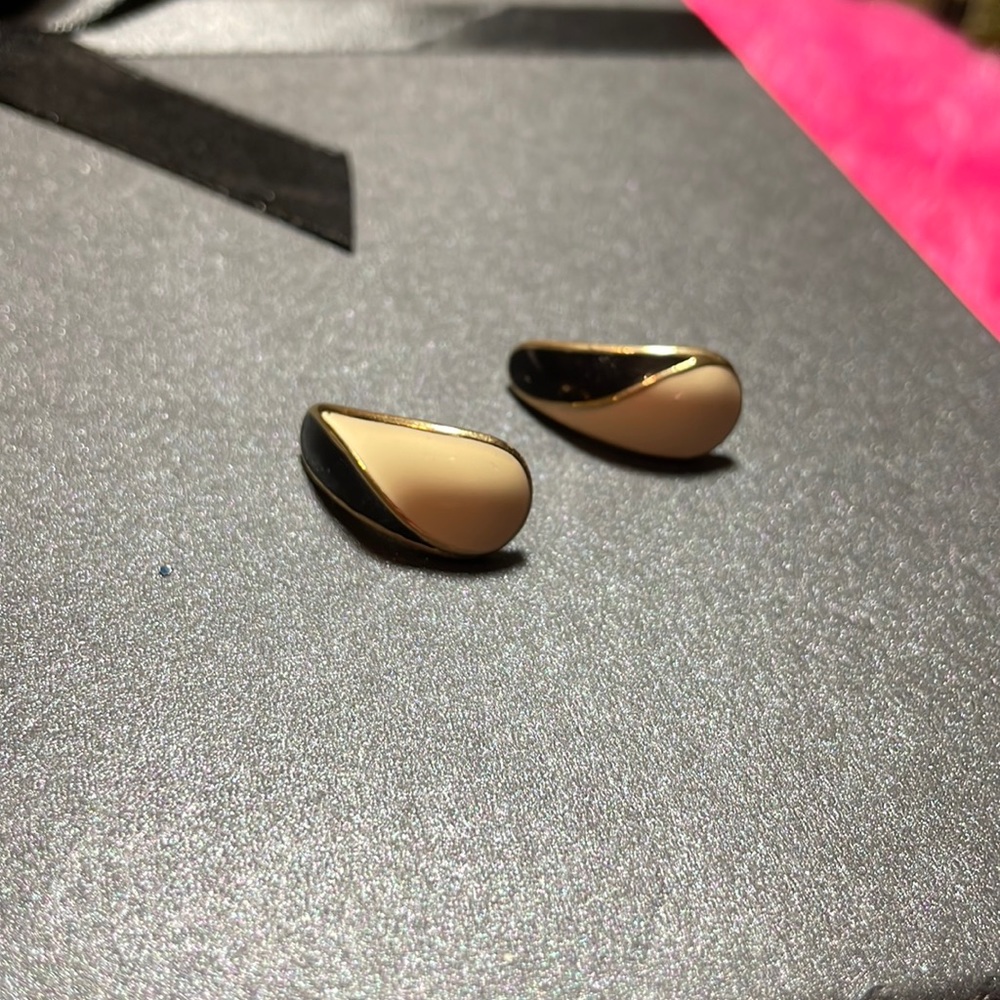 7 for $20 Vintage Pierced Earrings - Picture 2 of 6